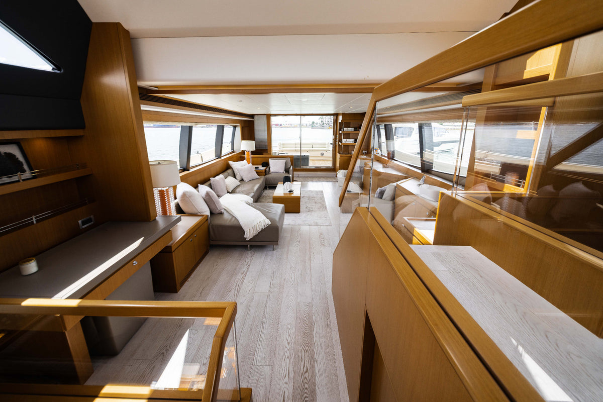 84' Ferretti Altura image 22
