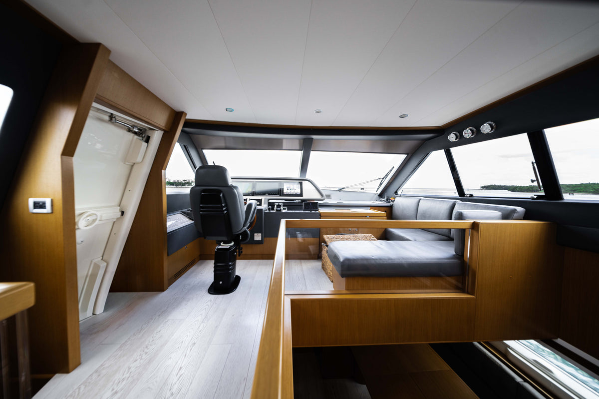 84' Ferretti Altura image 32