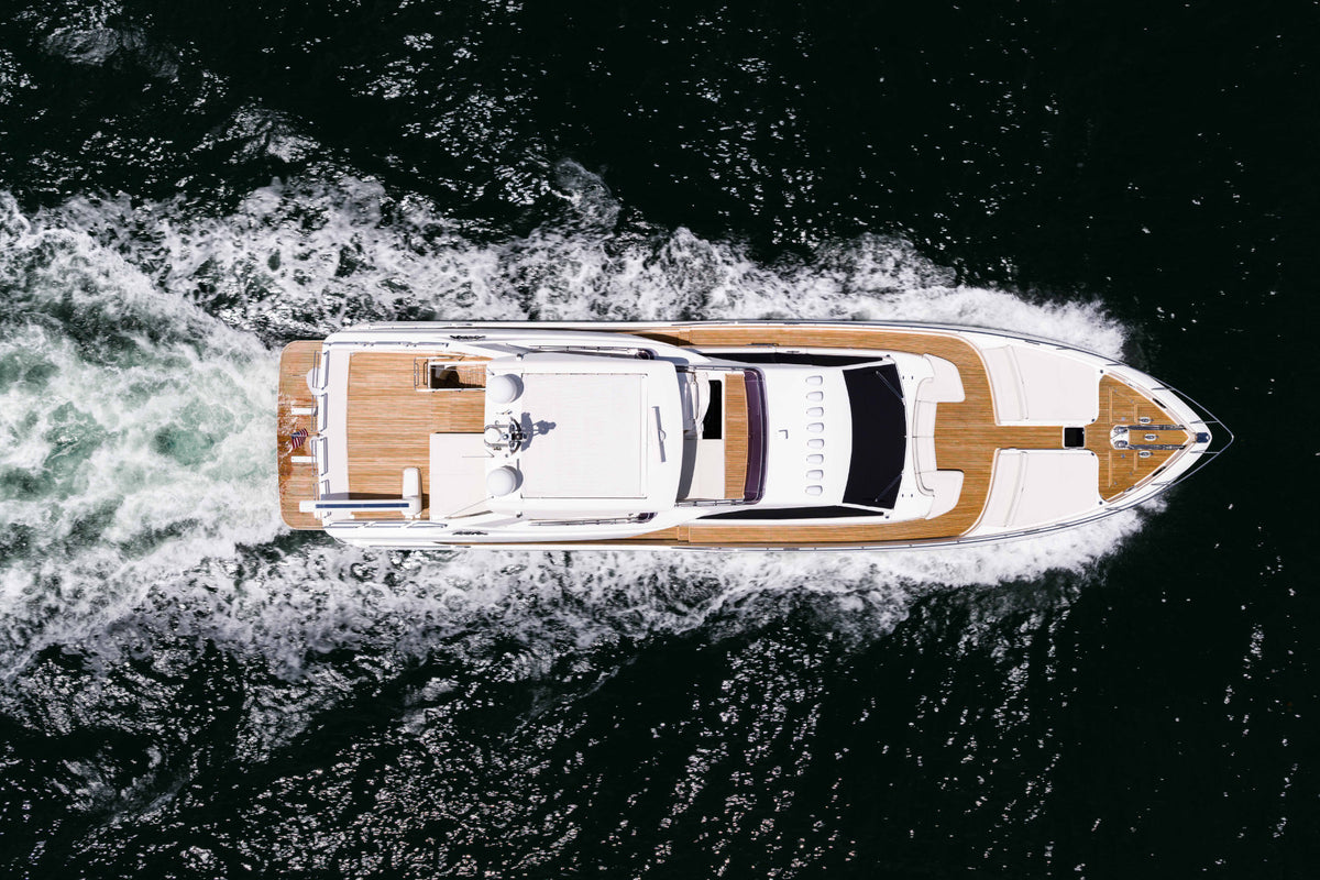 84' Ferretti Altura image 54