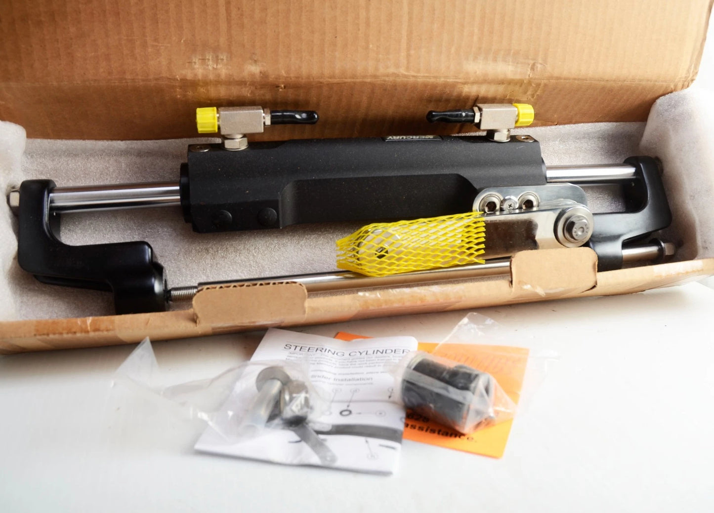 8M0118141 Steering Cylinder Kit