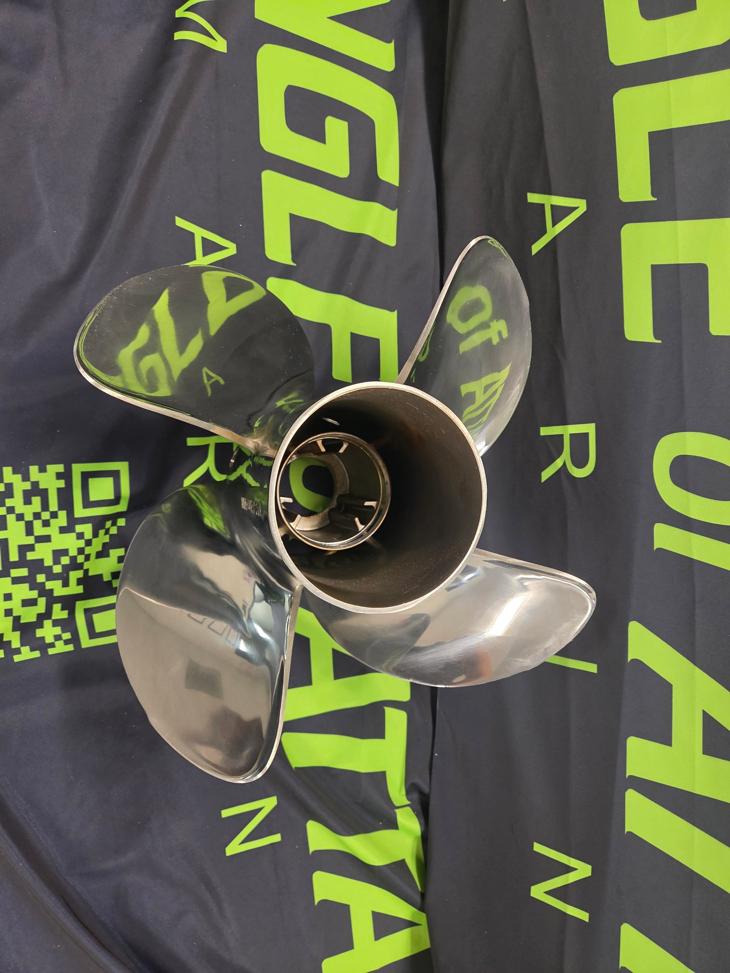 Mercury REV X Propeller 350/400 HP V10 OUTBOARD - 27P RH - 8M0182956 NEW/ OEM