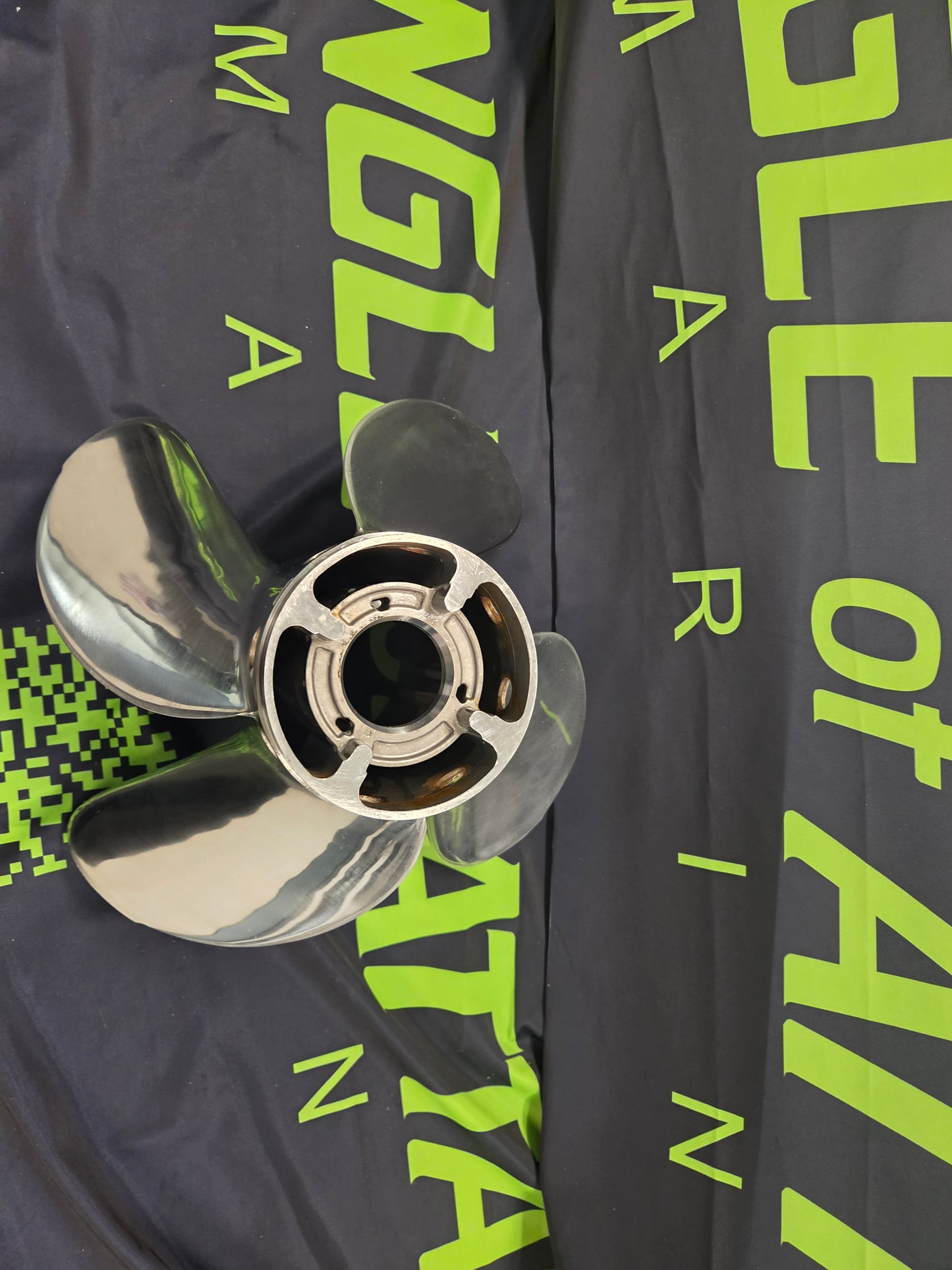 Mercury REV X Propeller 350/400 HP V10 OUTBOARD - 27P RH - 8M0182956 NEW/ OEM