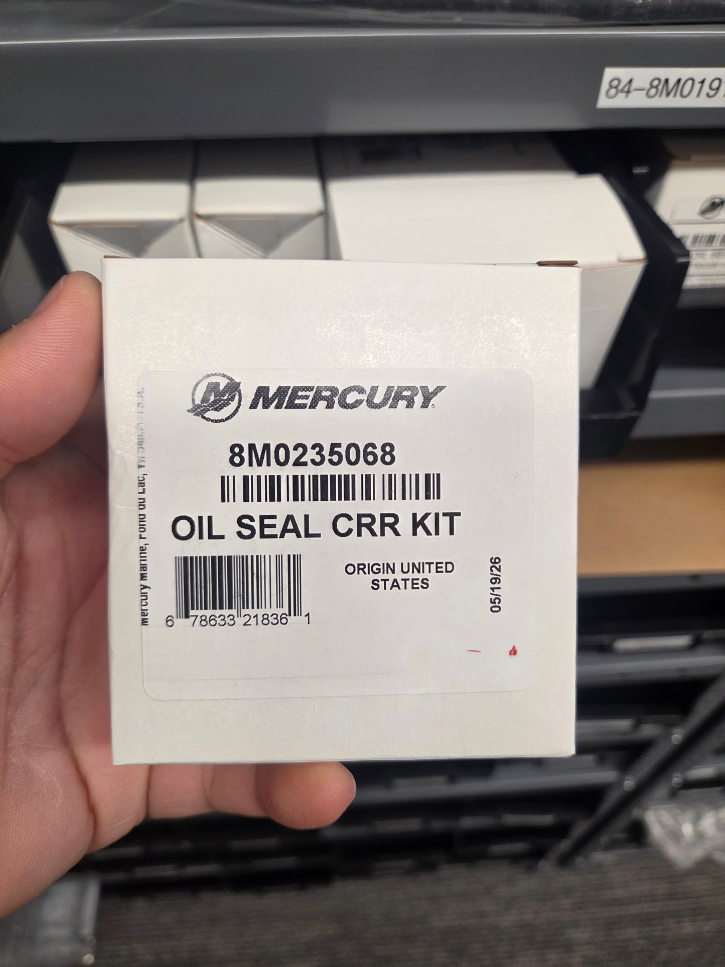 8M0235068 OIL SEAL CRR KIT