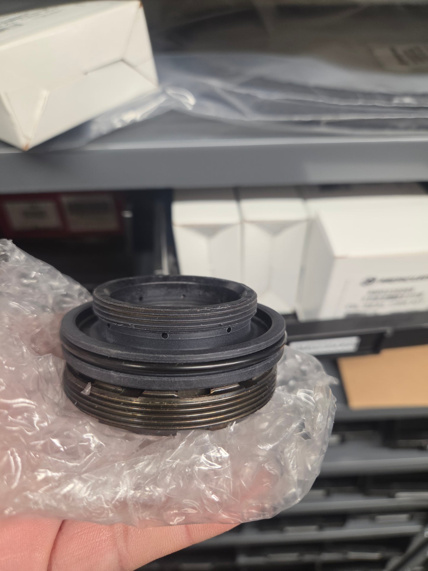 8M0235068 OIL SEAL CRR KIT