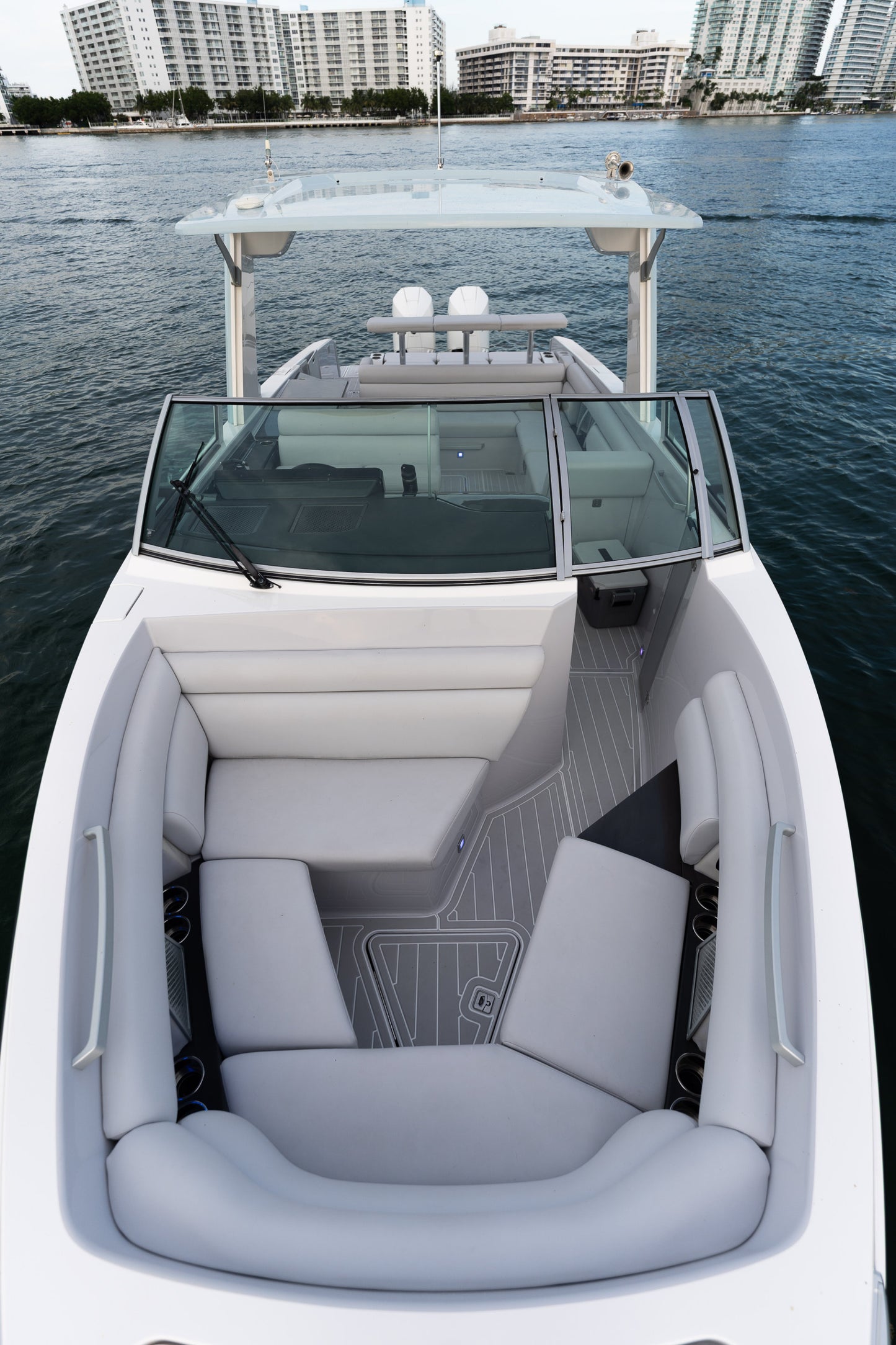 2021 Aviara 32