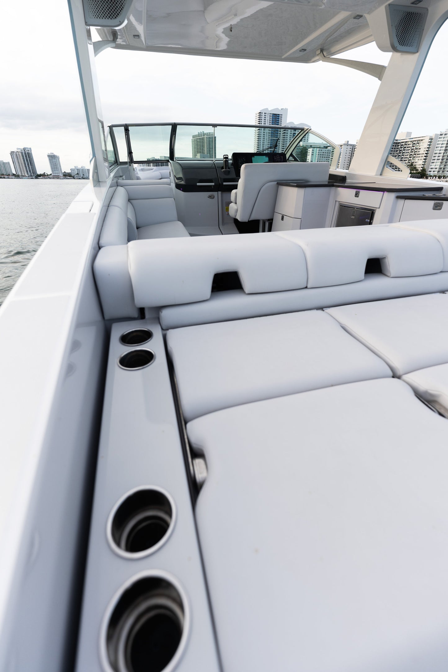 2021 Aviara 32