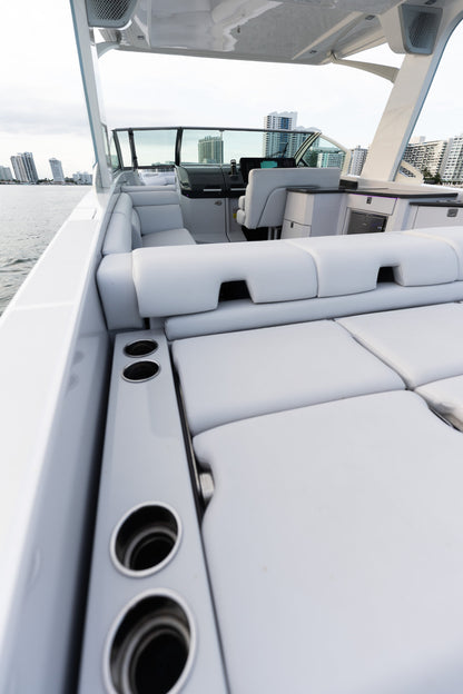 2021 Aviara 32