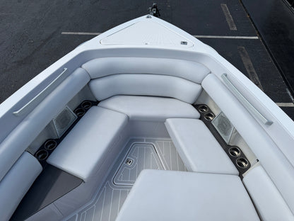 2021 Aviara 32