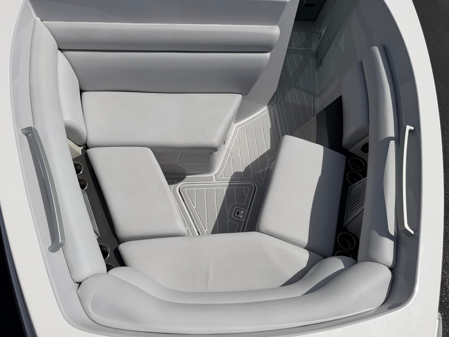 2021 Aviara 32