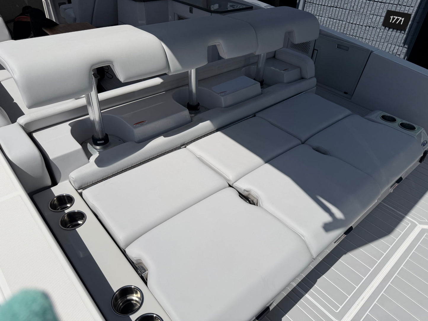 2021 Aviara 32