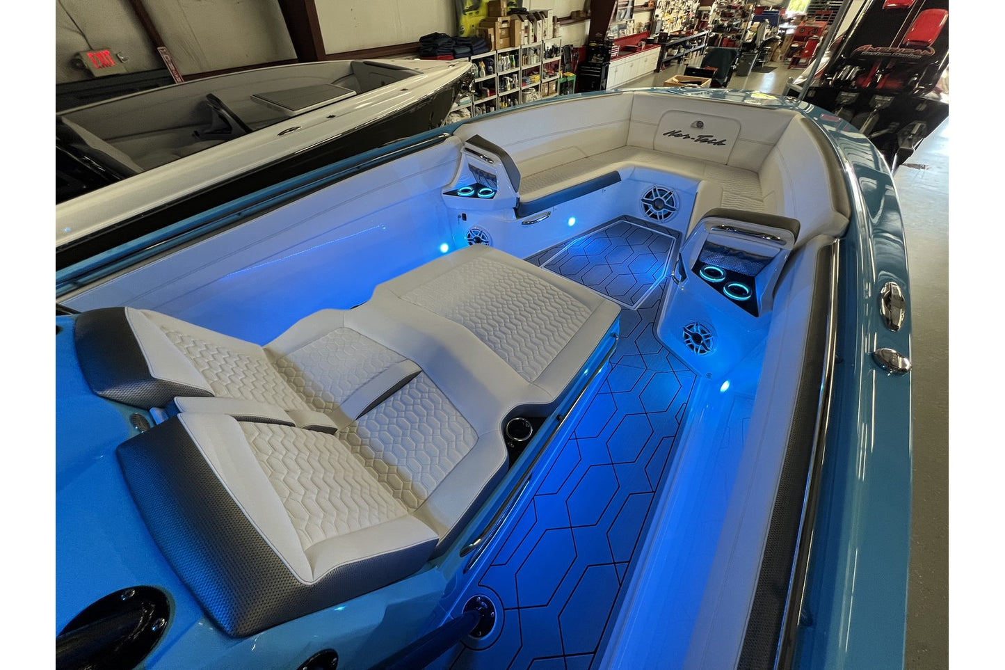 2025 Nor-Tech 390 Sport