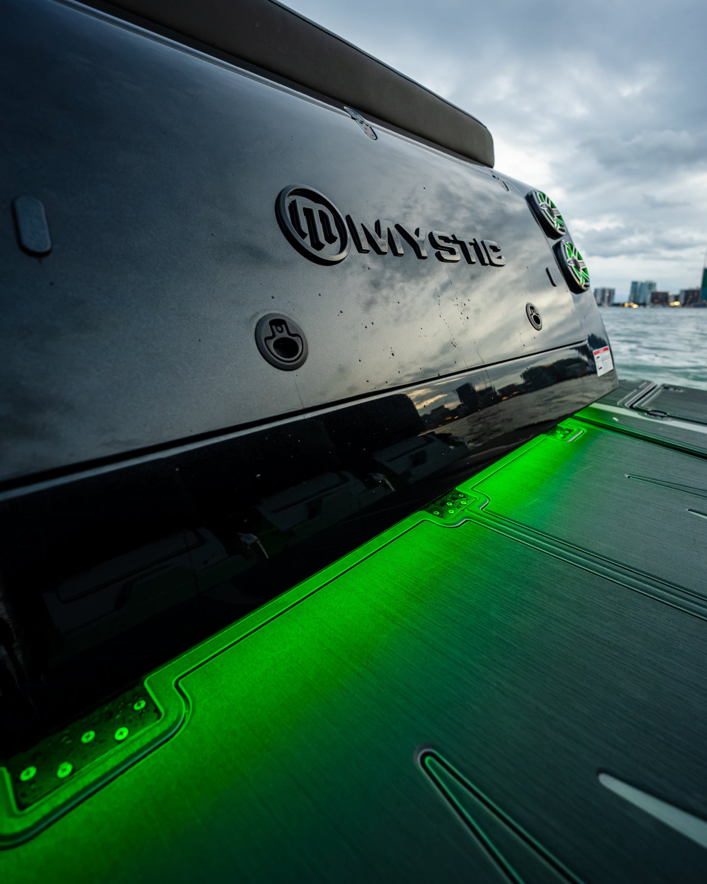 Mystic Powerboats M5200 High-Performance Powerboat
