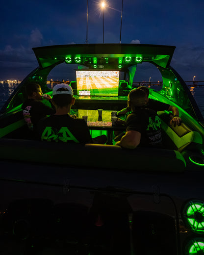 Mystic Powerboats M5200 High-Performance Powerboat