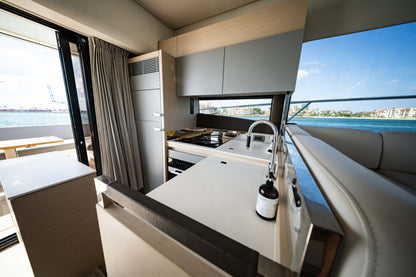 2023 Prestige 520 S
