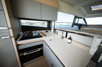 2023 Prestige 520 S