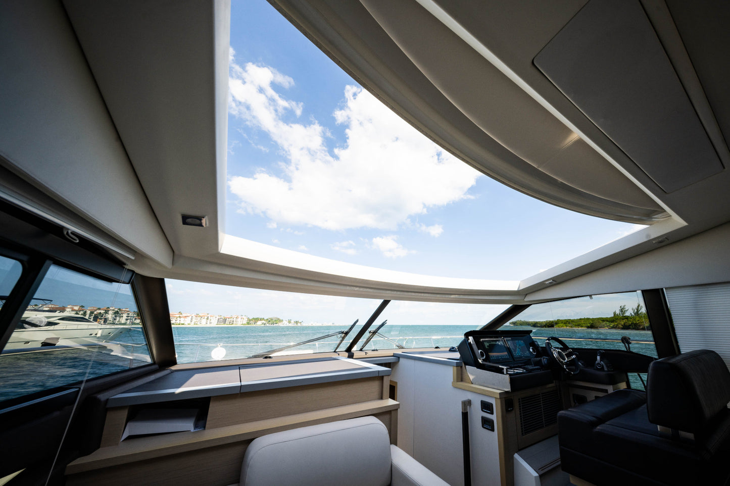 2023 Prestige 520 S