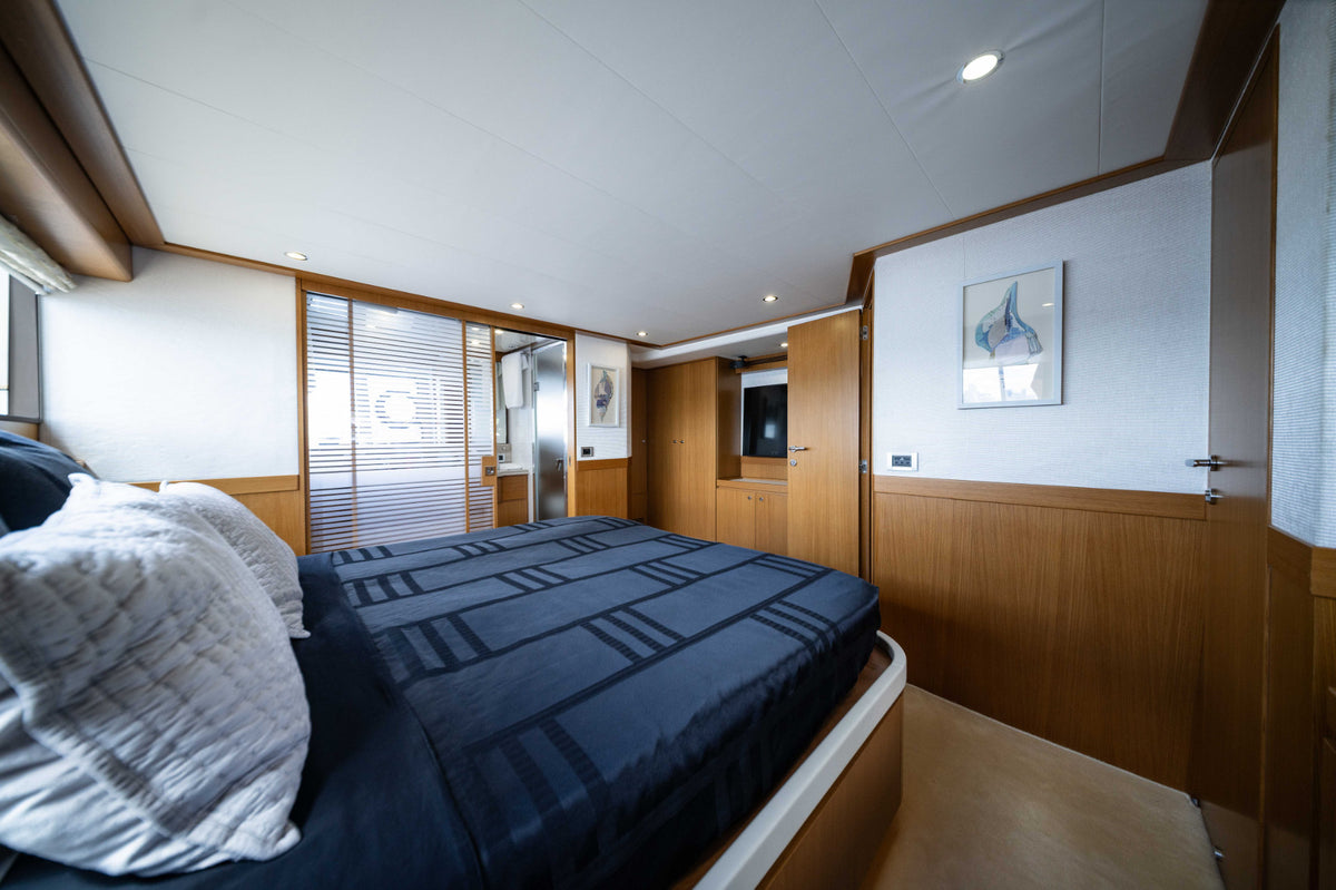 84' Ferretti Altura image 42