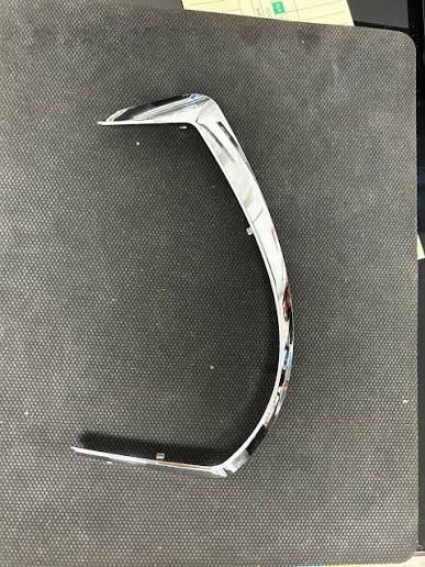 8M0178027 Cover, ACC Chrome, Starboard