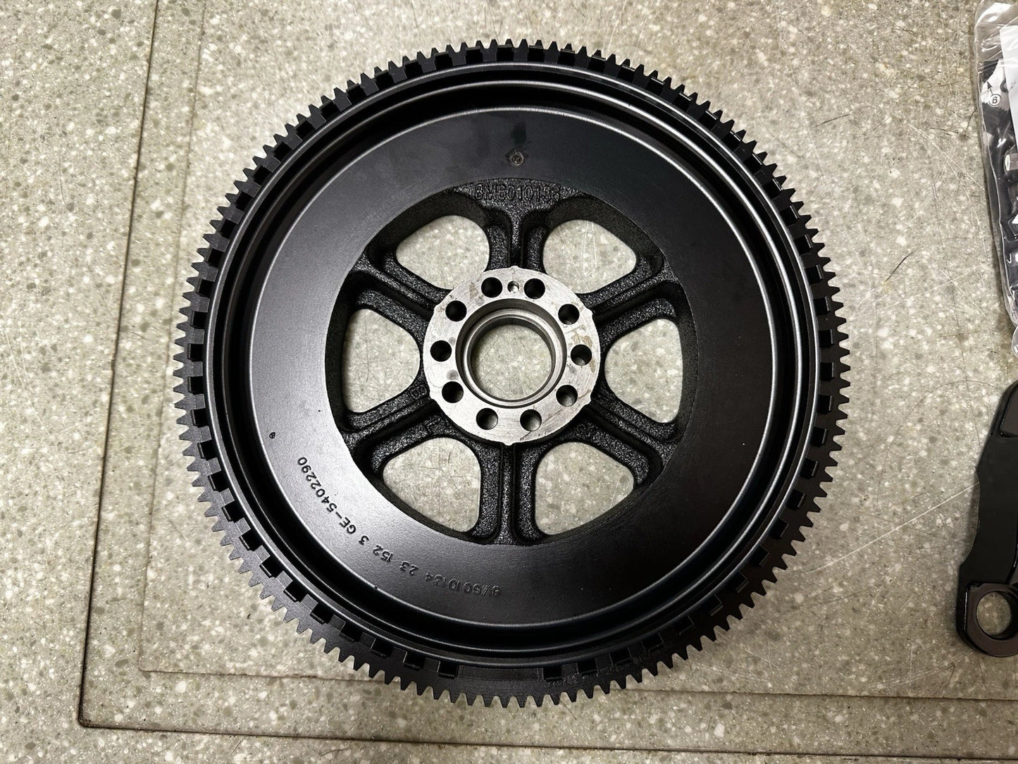 8M0183802 Flywheel Replacement Kit