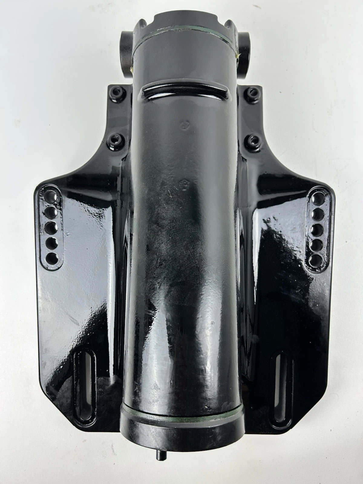8M0234761 PEDESTAL