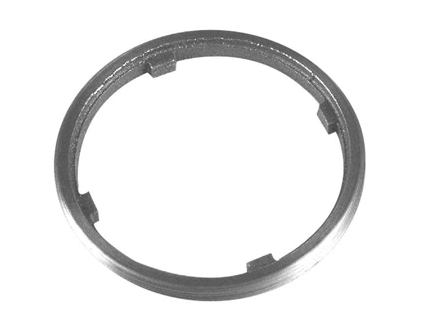 8M2013382 Retainer, Rear Bearing